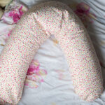 bantal berbentuk c