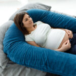 how to sleep on a U-shaped pillow