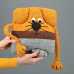 gato almohada suave