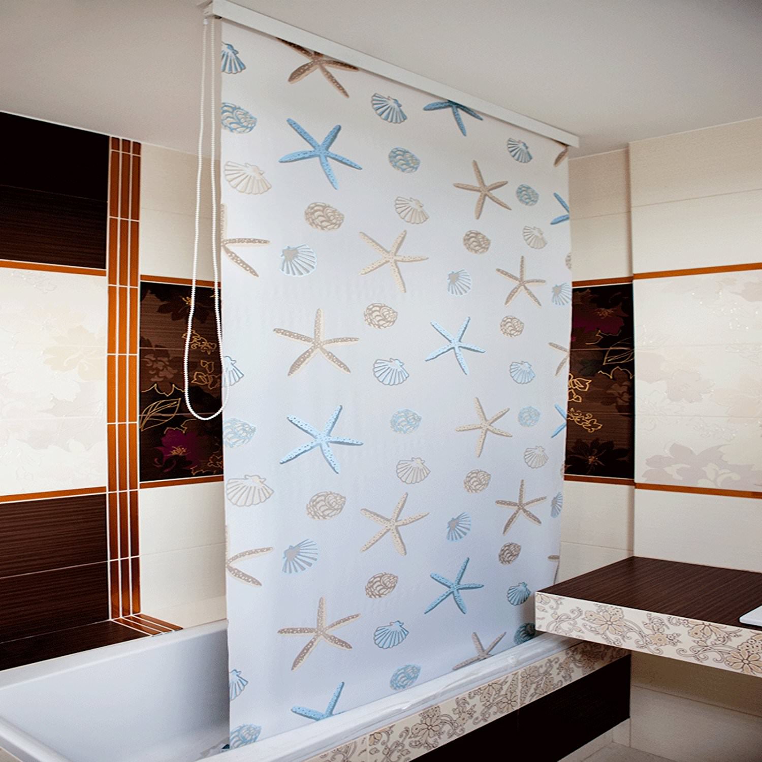 types de rideaux de fixation dans la salle de bain